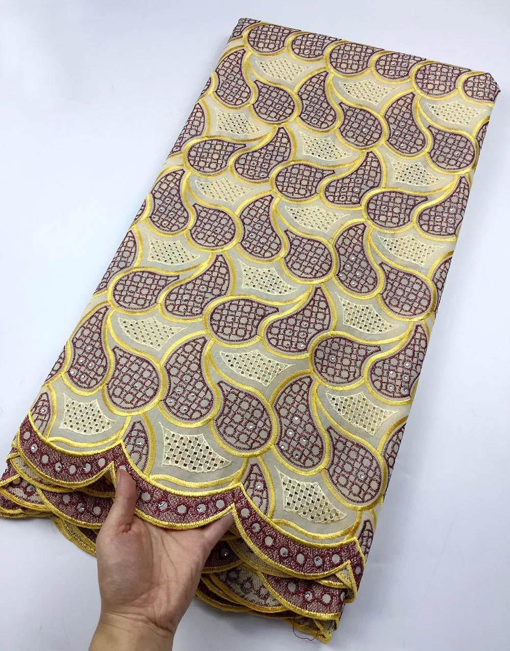 

Nigerian Lace Fabrics 2020 African Swiss Voile Lace High Quality Swiss Voile Lace in Switzerland For Wedding Dress