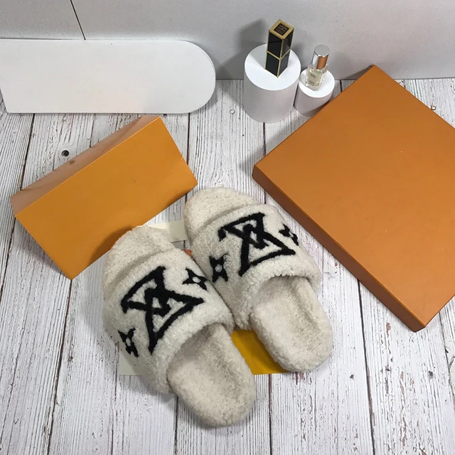 Luxury brand designer 2021 autumn and winter new cotton shoes high quality customized famous brand women's wool shoes indoor khaki-1  logo
