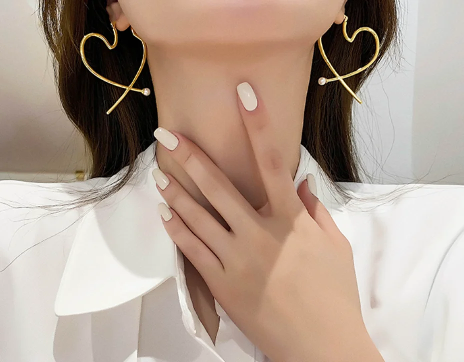 2023 trend Brass gold-plated geometric peach heart simple unique hoop earrings for women fashion jewelry