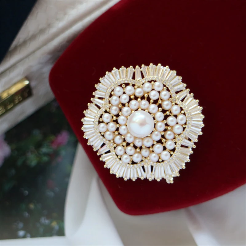 Women's 18k Gold Plated Round White Pearl Pin Brooch