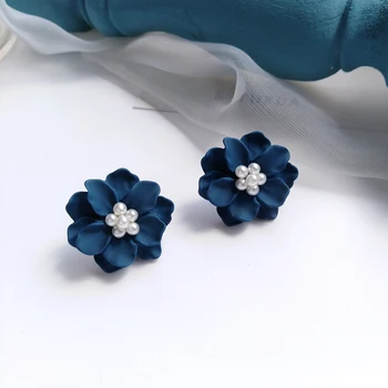 

Small design stereo Earrings temperament Blue White Earrings Pearl Flower Earrings 1133