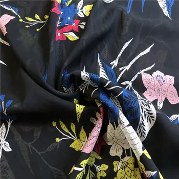 

100cm*106cm Retro Dress Gown Fabric Stretch Natural Silk Georgette Chiffon Gauze Fabric Black Floral