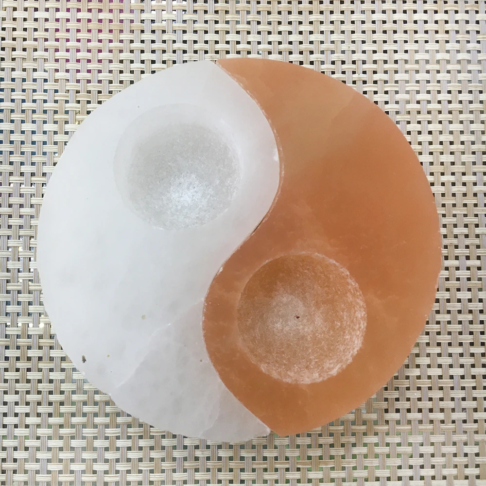 Держатель для свечей из натурального селенита ручной работы белый и оранжевый