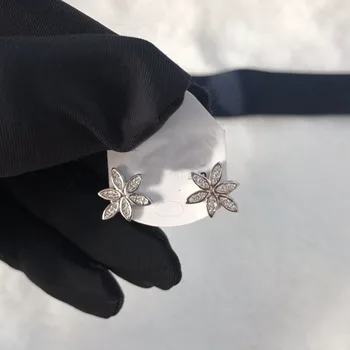 

UMGODLY Luxury Brand Fashion Small Palm Leaves Floral Stud Earrings Paved Cubic Zirconia Stones for Women December Jewelry