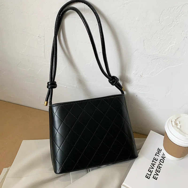 

Classic authentic female bag new European and American niche fashion small square bag business lady shoulder messenger bag