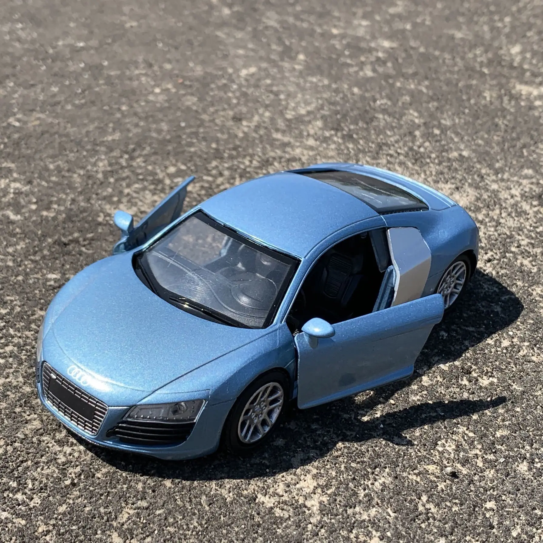 1/32 специальный литой металлический классический спортивный автомобиль R8 модель длина 14 см домашний дисплей Коллекция игрушек для детей