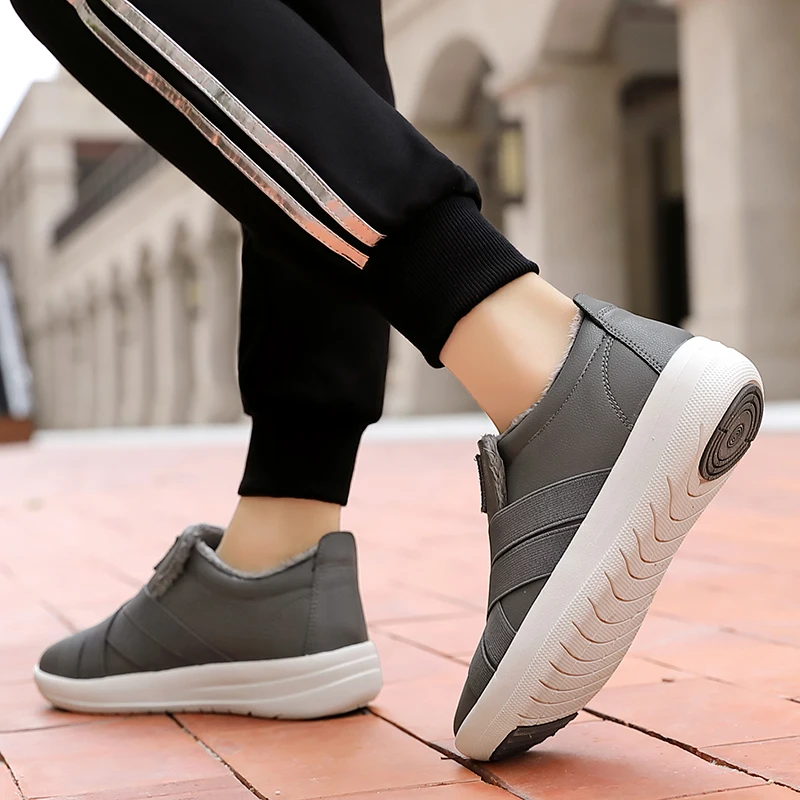 Зимняя женская прогулочная спортивная обувь без шнуровки; удобная уличная зимняя обувь для женщин; большие размеры; цвет черный, серый;
