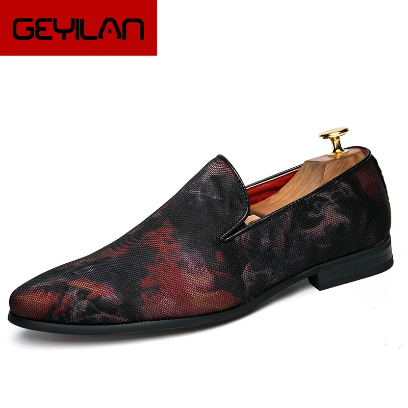 

New 2019 Spring Mens Handmade Fashion printing Loafers Men Business shoes Luxury Brand Classic Retro Party Dress Shoes for Man