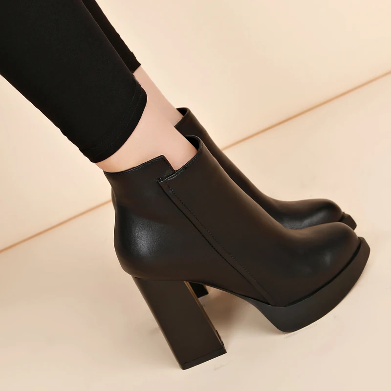 

Square Heel Pointed High-heel Short Boots Martin Boots Fashion Comfort Ankle Boots Winter Concise Wild Women's Boots High Heels