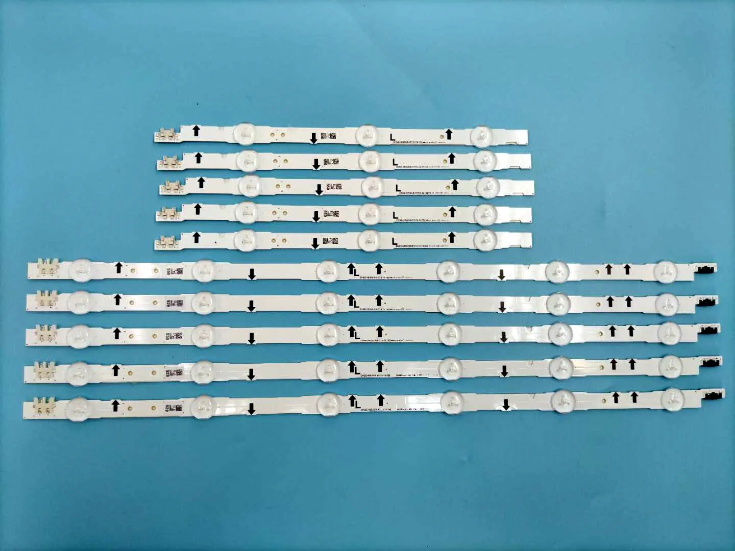 

LED Backlight For UE40H5000 UE40H6500 UE40H5500 UE40H6200 D4GE-400DCB-R2 UE40H5100 CY-GH040HGLV2H,CY-GH040HGLV3H UE40H6400