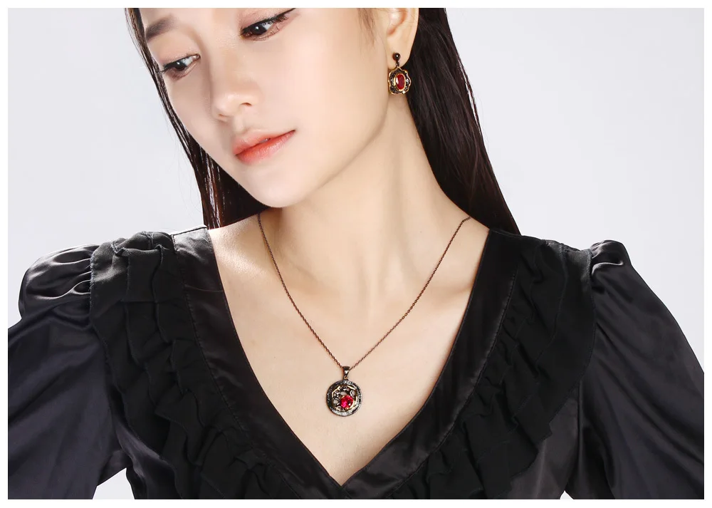 black pendant (9)