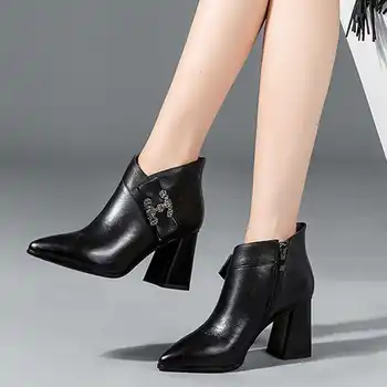 

2020 Spring Martin Boots Women Ankle Boot Mid Heels Rhinestone Buckle Soft Leather Shoes for Female Booties Pointed toe Black