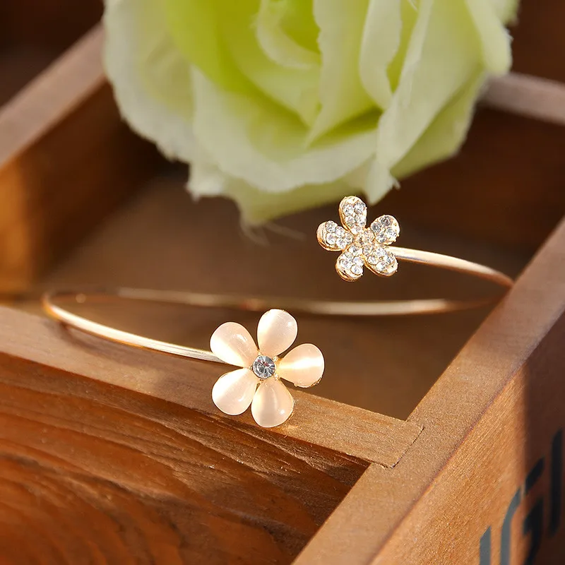 Metal Crystal Bracelet Women Girl Fashion Flower Opal Charm Jewelry