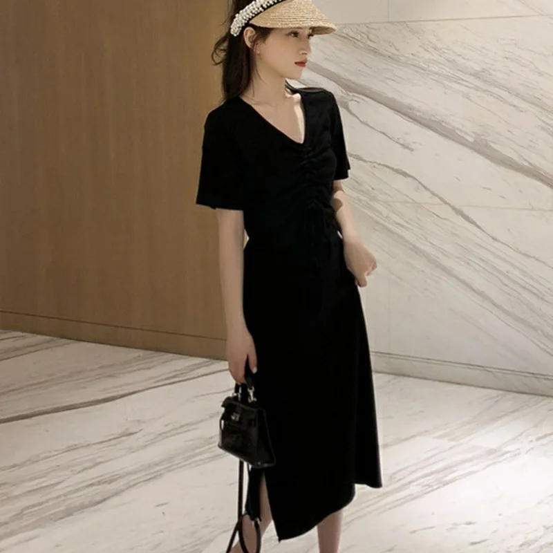 Женское летнее платье с V-образным вырезом и коротким рукавом однотонное рюшами