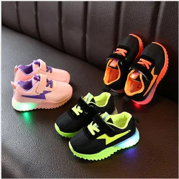 

Children Glowing Sneakers With light LED Luminous Casual Shoes Boys Girls Toddler Flashing Breathable Mesh kids Sports shoes