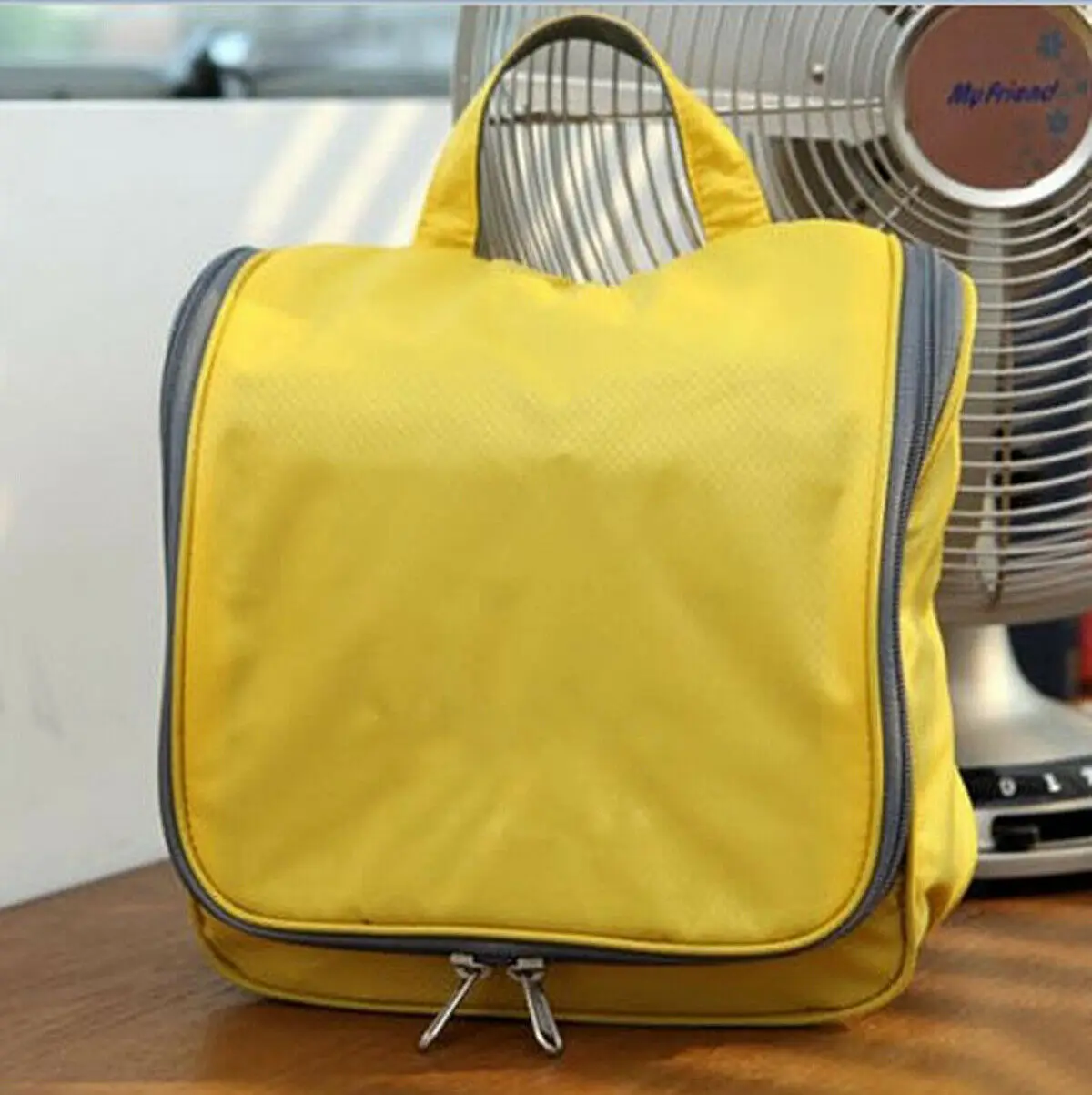 Цвет: желтый Women Waterproof Hanging Cosmetic Bag Multifunction Ladies Toiletry Bag Fashion Unisex Makeup Wash Pouch Travel Portable Pack - Цвет: Цвет: желтый