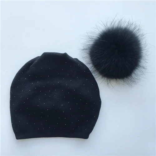 Black match fur Зимняя шерстяная шапка, стразы, натуральный мех енота, помпон, шапка для женщин, теплая шерстяная вязанная Повседневная шапка, женские шапки, зимние меховые шапки - Цвет: Black match fur