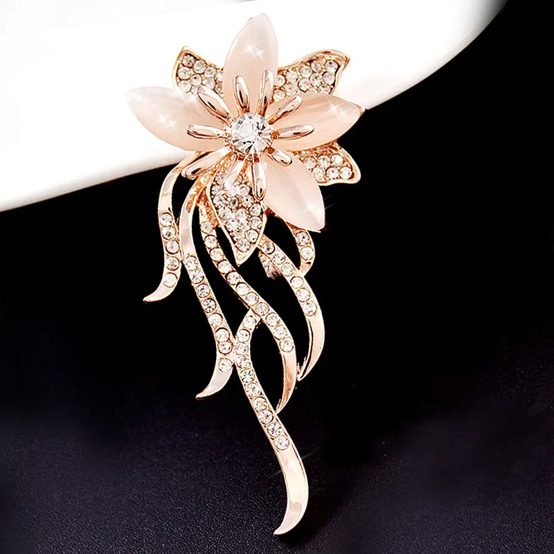 

Fashion Simple Versatile Women's pi jian kou Koi Brooch Big Pins Synthesis Crystal Corsage Scarf Buckle Ornament
