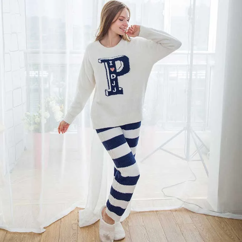 women's pajamas are comfortable and casual for women's Fall/winter home wear