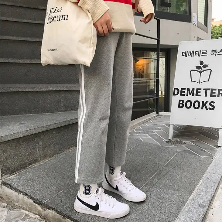 

2019 INS sports pants female students Korean version of the summer loose nine points casual pants