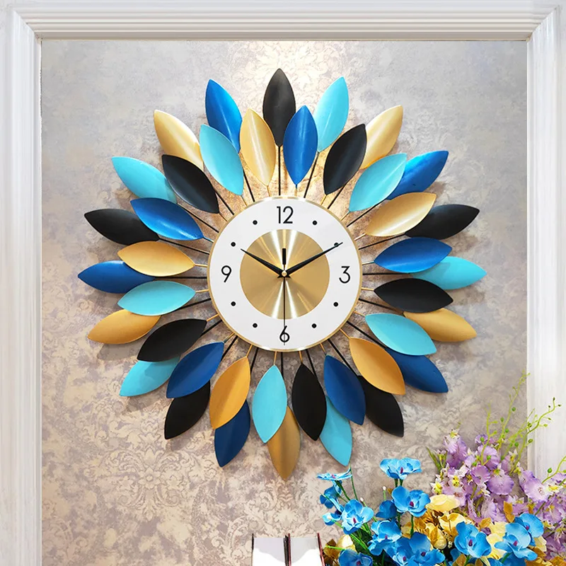 

Love Makeup Modern Minimalist Hanging Clock Living Room Personalized & Creative Fashion Household Glorious Decoration Quartz Clo