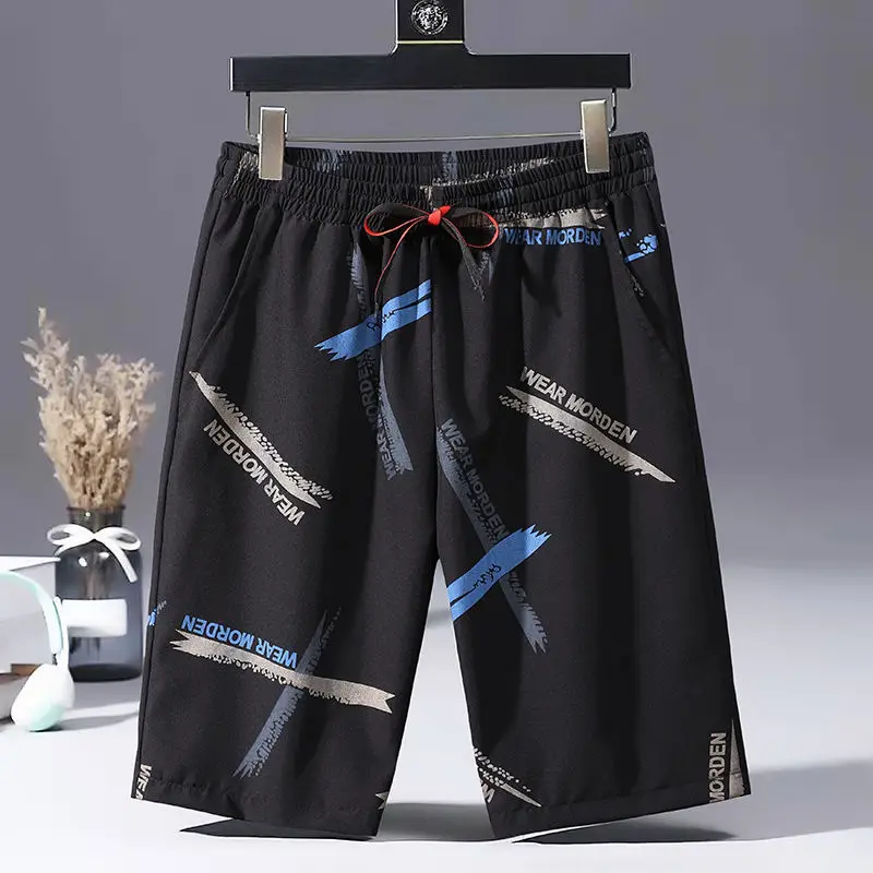 2021 Summer Casual Shorts Men's Ice Trend, Versatile, Wearing Beach Pants, Straight Tube Loose 5-point Medium Pants mens casual shorts