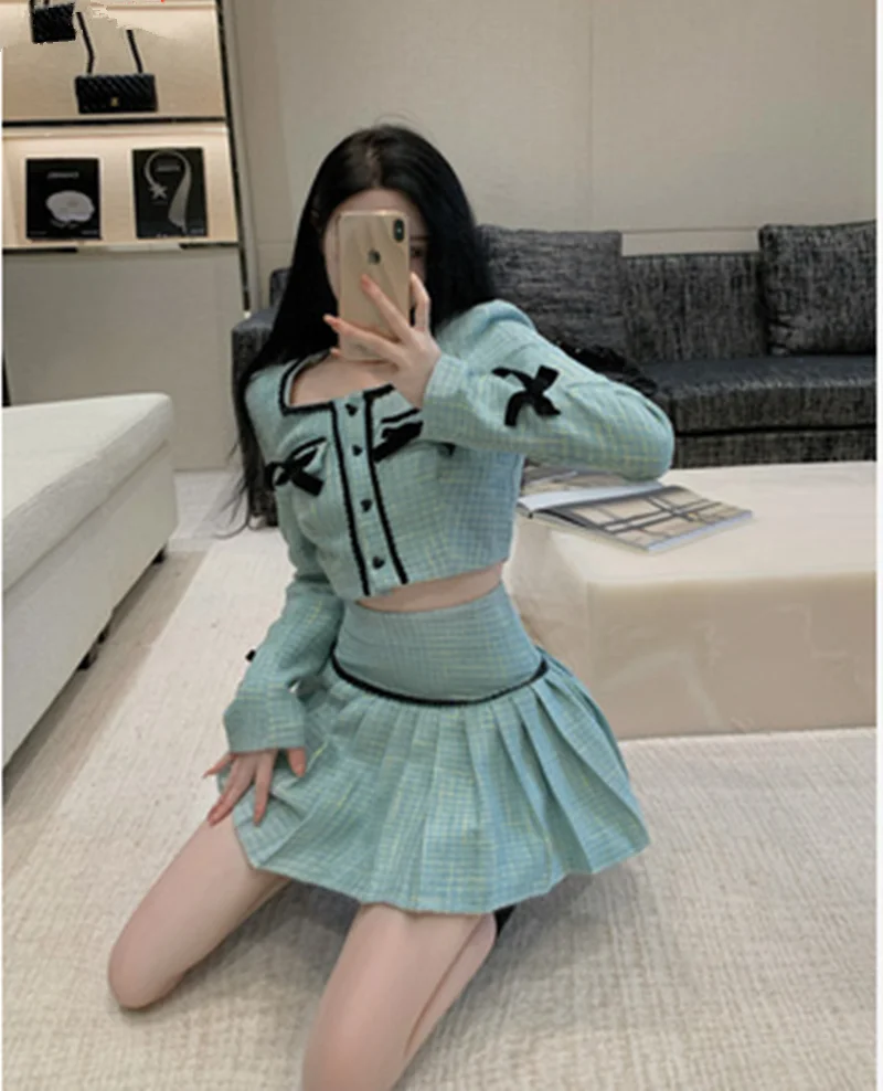 

2021 New Autumn Women's Skirt Suit Students Square Collar Bow Single Breasted Tweed Wool Tops + Pleated Mini Skirt 2 Piece Sets
