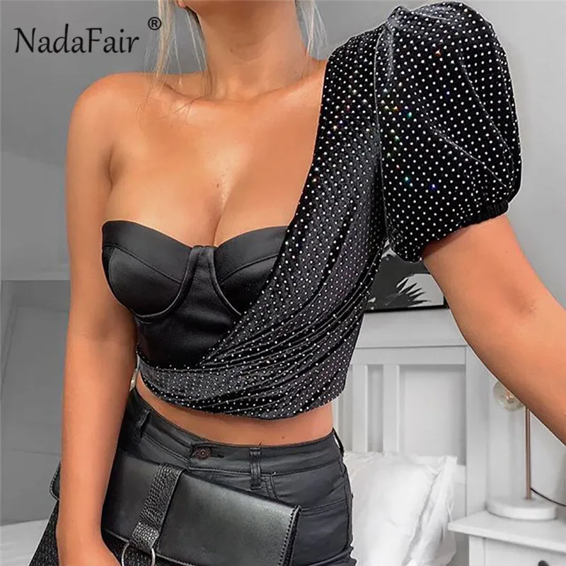 Nadafair короткий топ на одно плечо и блузка женская с коротким рукавом молнии черная