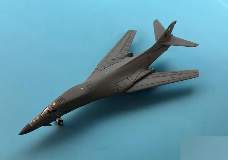 GeminiJets США DYESS ROCKWELL 86 LANCER 86-0135 1/400 литая под давлением модель самолета