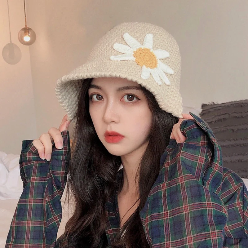 

2020 New Product Handmade Knitted Fisherman Hat Autumn And Winter Ladies Flower Woolen Hat