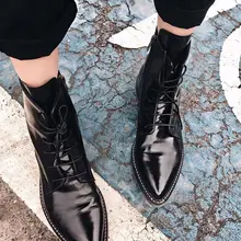 Ботинки из искусственной кожи на плоской подошве в британском стиле; черные женские ботильоны с острым носком; красивые ботинки martin в байкерском стиле; женские ботинки; обувь