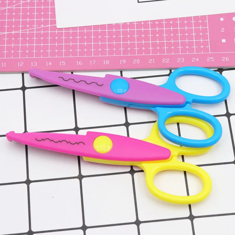 Ultra-Light Lace Clothes Clothing Clay Shear Decorative Pattern Sawteeth Handwork Scissors Ultra-Light Lace Hem Clothes Edge Cla