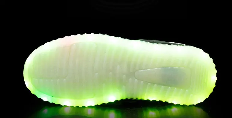 boys-glowing-sneakers-1_32