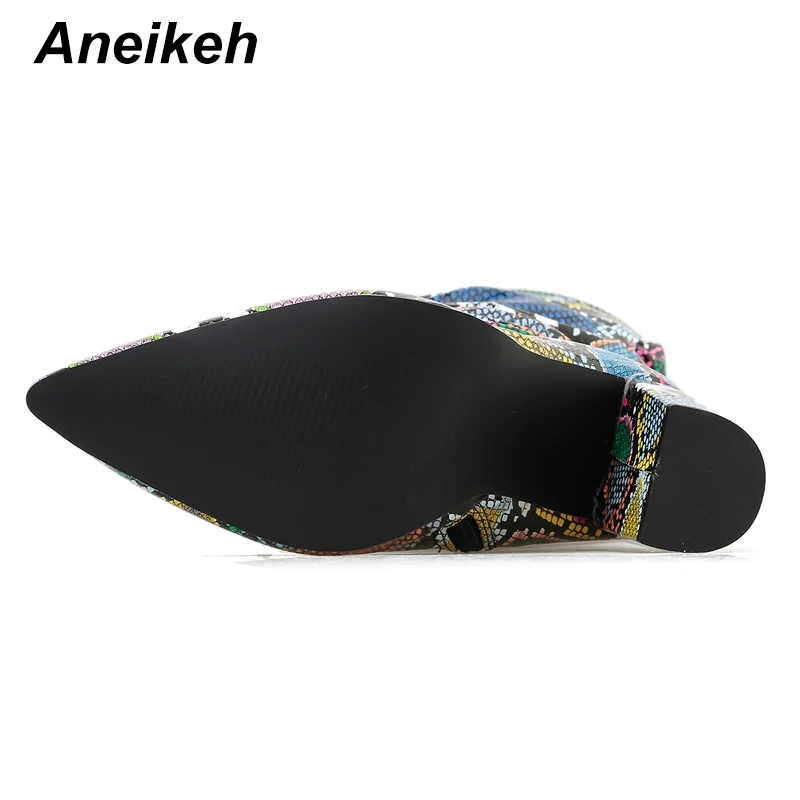Aneikeh/Новинка года; женские сапоги до колена; Модные Зеленые ботинки со змеиным узором; зимние женские ботинки с острым носком на высоком каблуке; женские ботинки на молнии
