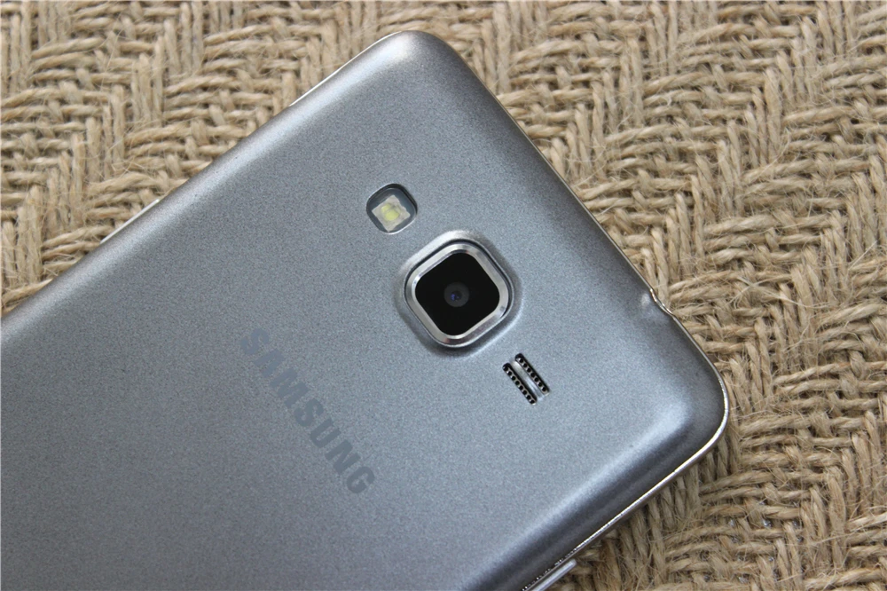 Samsung Galaxy Grand Prime G530H смартфон с 5 дюймовым дисплеем четырёхъядерным процессором озу
