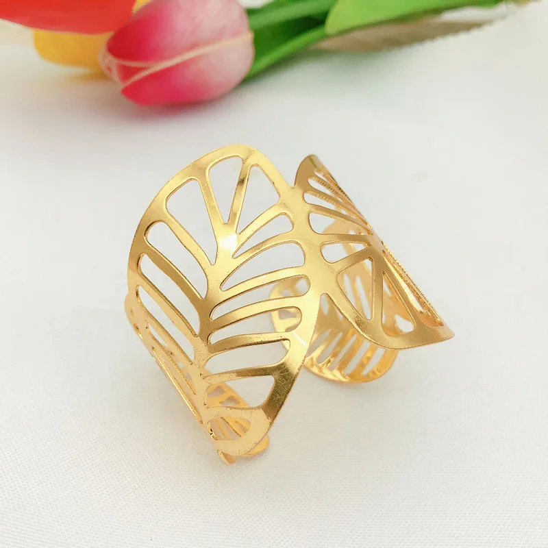 12723277642_705575376