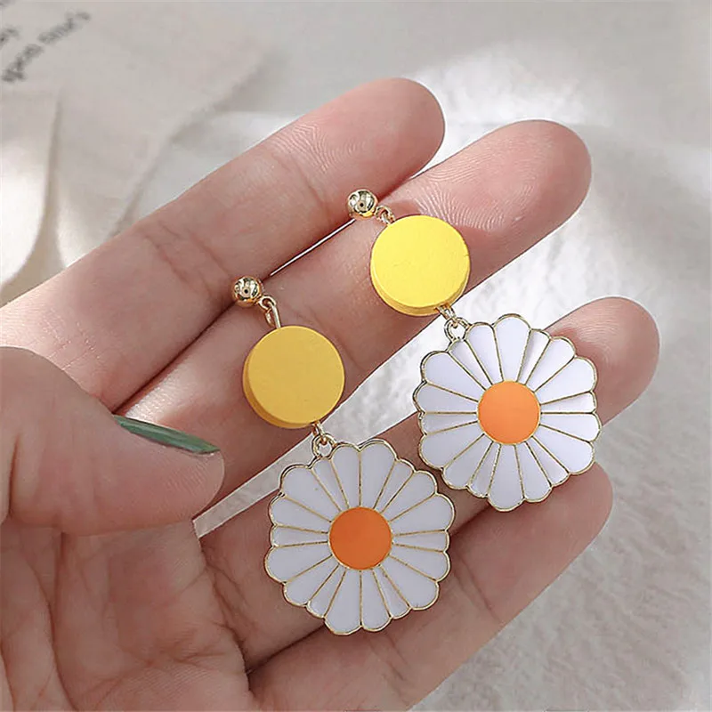 Fashion Plant Flowers Stud Earrings Female Cute Romantic Little Daisy Tassel Classic Wood for Women Jewelry | Украшения и