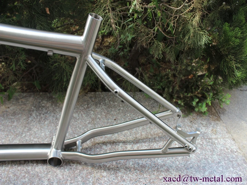 Excellent titanium tandem bike frame with 44mm head tube and BB30 thread BB shell thru axle dropouts 2 Excellent titanium tandem bike frame with 44mm head tube and BB30 thread BB shell thru axle dropouts 2