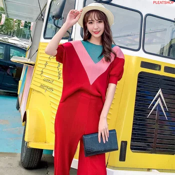 

2020 Spring and Summer New Color Matching Half-Sleeve Shirt Casual Suit Miyake Pleated Large Size Slimming Underwear Women