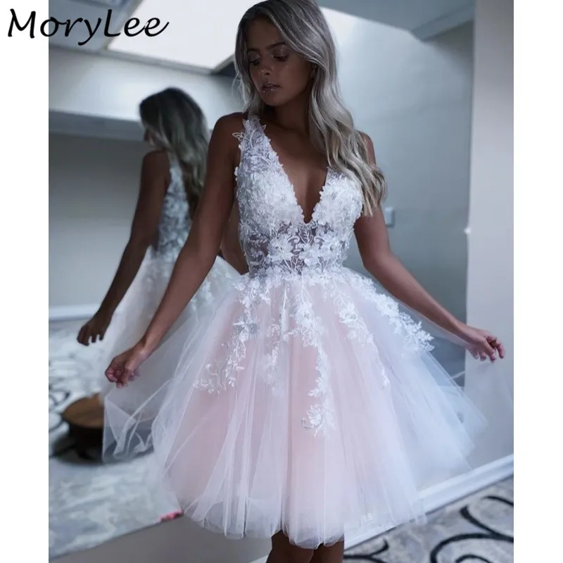 

Short Prom Dresses V-Neck Sleeveless A-Line Tulle Lace Applique Prom Dresses With Zipper Back vestidos de fiesta de noche