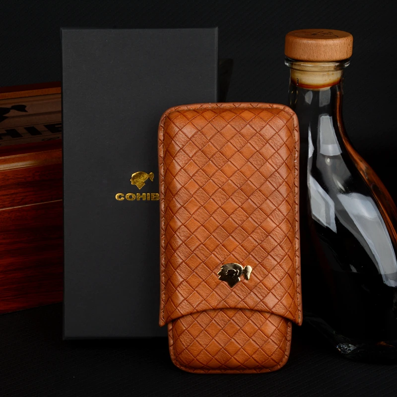 Leather cigar case for 3 cigars