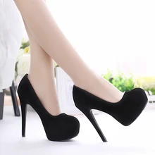 Тонкие туфли на очень высоком каблуке с круглым носком; черные замшевые водонепроницаемые модные туфли на высоком каблуке и платформе; модная пикантная женская обувь