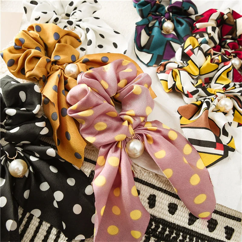 10852401306_2083295299