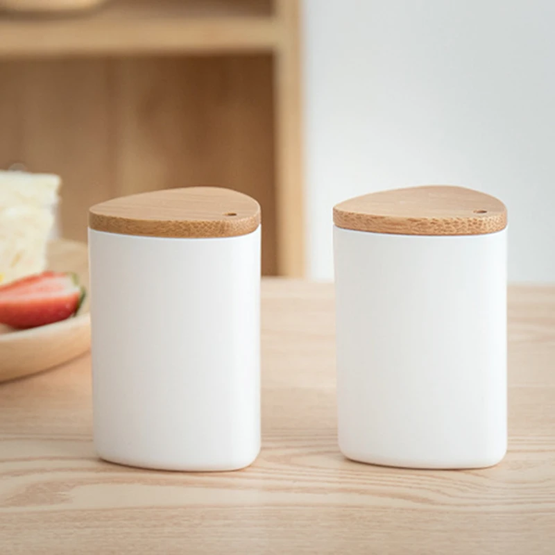 Plastic Toothpick Holder with Bamboo Lid Popular Toothpick Dispenser Kitchen Gadgets Toothpicks Dispenser for Home Restaurant