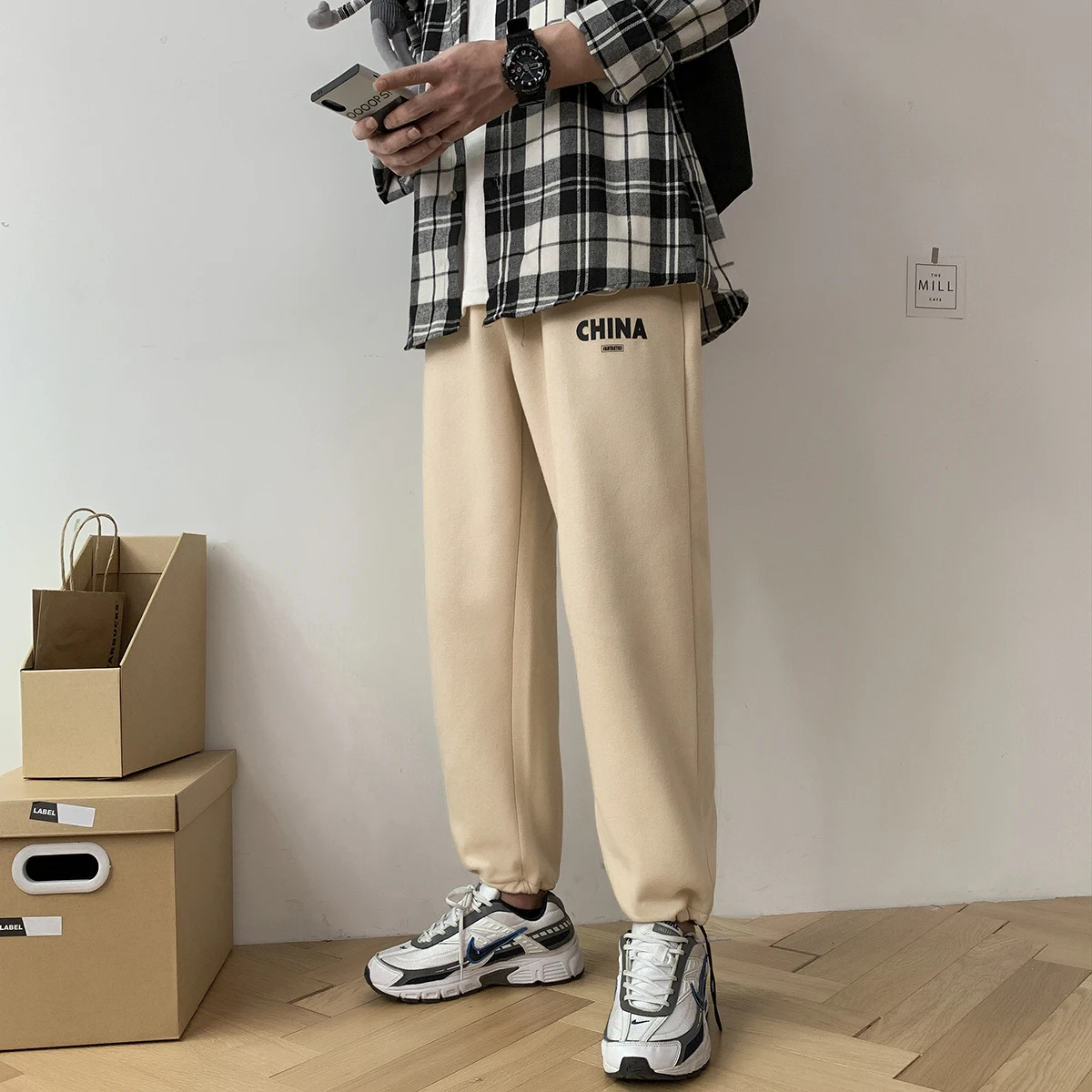 Autumn New Track Pants Men Fashion Solid Color Casual Drawstring Trousers Street Wild Hip Hop Loose Joggers Sweatpants M-5XL - Цвет: khaki