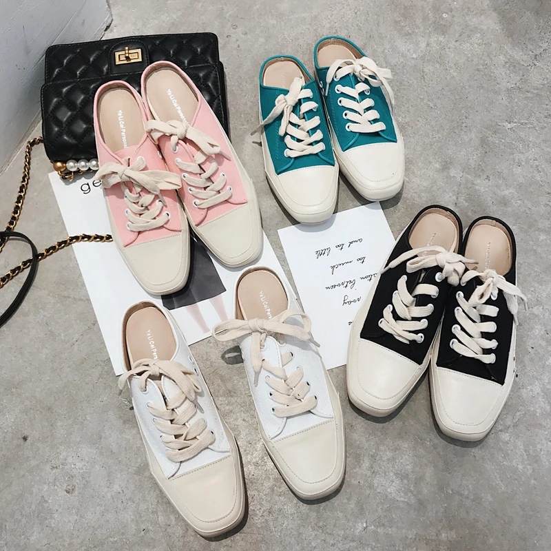

Shoes Women Luxury Slides Low Loafers Ladies' Slippers Square Toe Soft Designer Rubber Microfiber Hoof Heels Fretwork