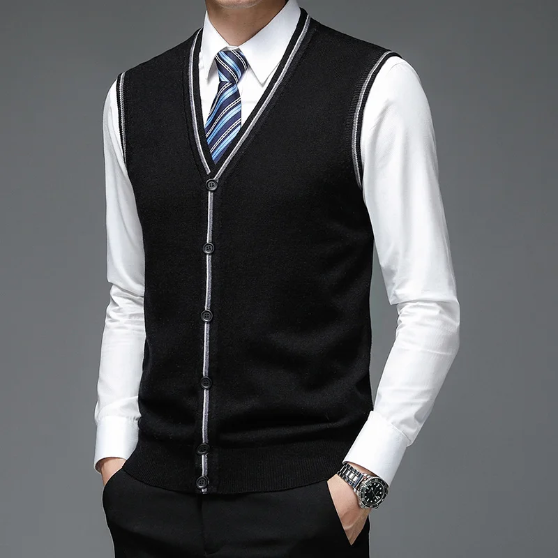 Рисунок 4 - Мужской кардиган с V-образным вырезом