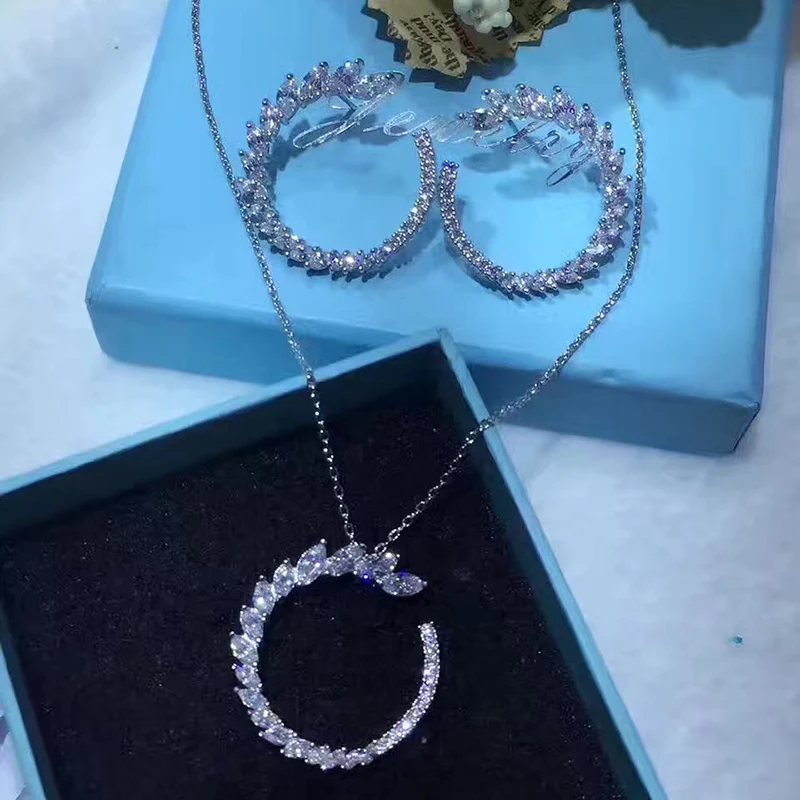 

Classic design elegant lady round CZ jewelry sets white gold color Cubic zircon glitter C shape 2017 fashion