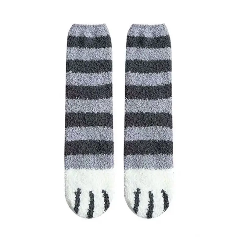 Женские зимние пушистые теплые носки-тапочки; милые чулочно-носочные изделия с принтом в виде кошачьих лап - Цвет: 2
