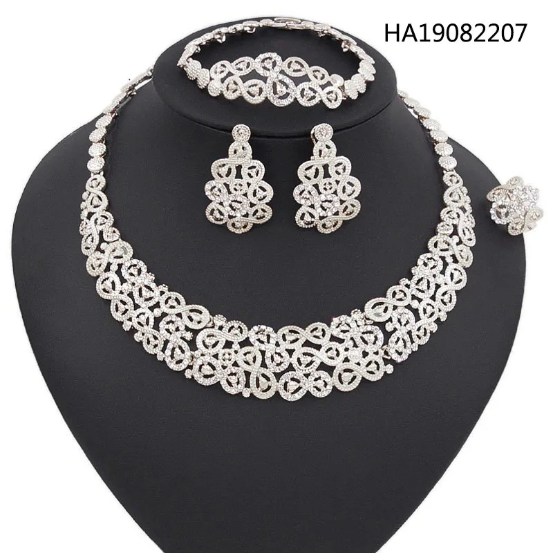 Silver Yulaili Новая Мода Африканский Дубай золотые украшения нигерийское свадебное ожерелье из хрусталя серьги гвоздики женские итальянские свадебные ювелирные наборы - Окраска металла: Silver